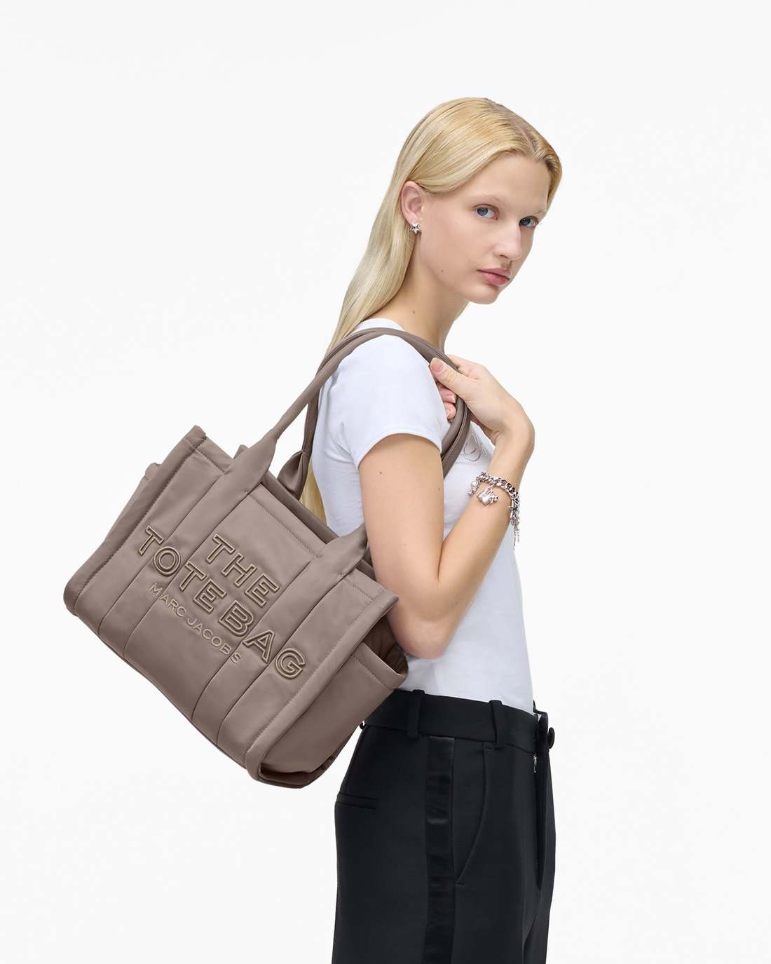 The Puffy Nylon Medium Tote Bag Cement - Marc Jacobs